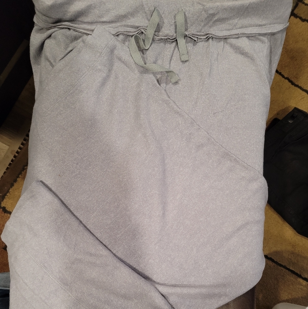 Dip yoga pants